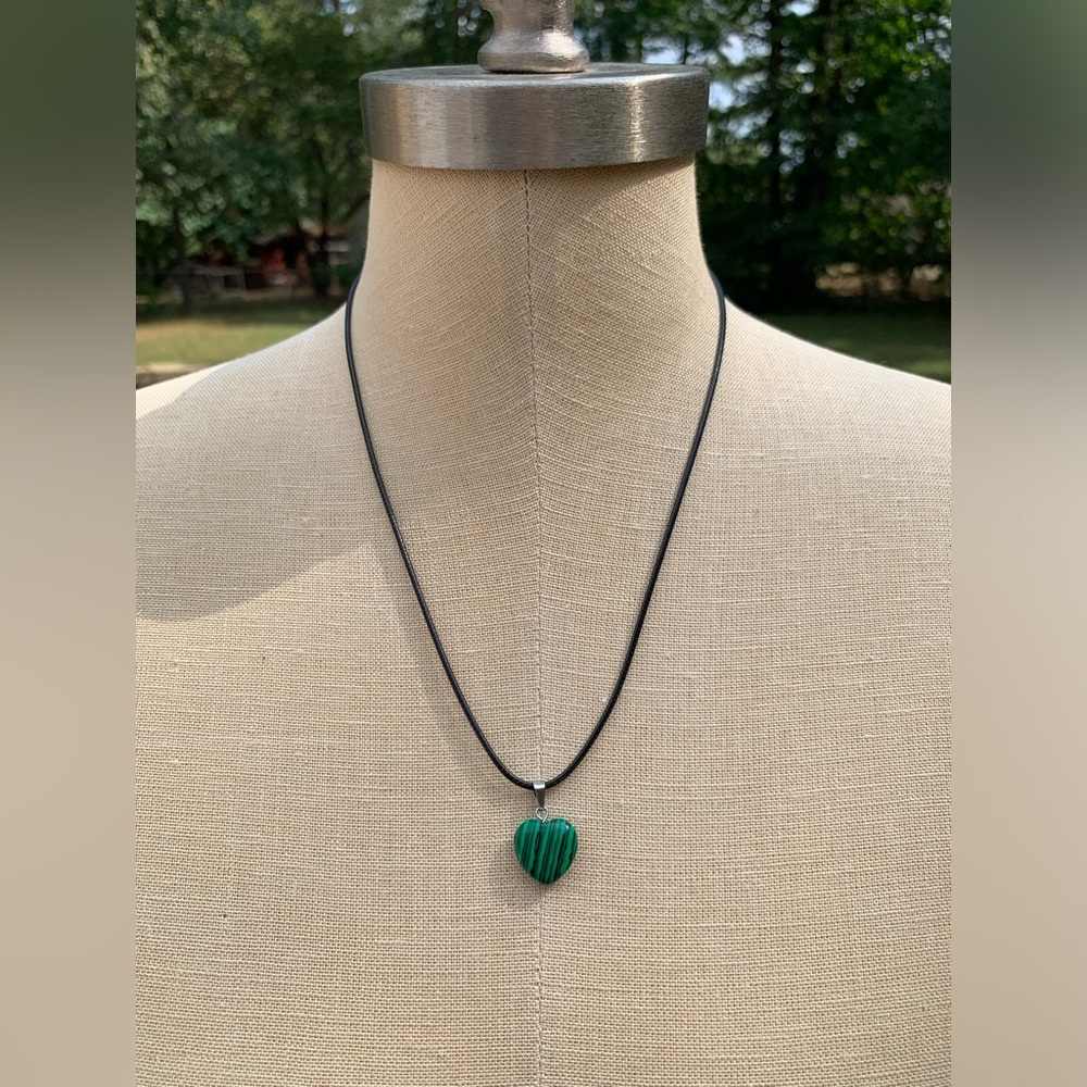 Handmade Malachite Stone/Resin Heart Amulet Necklace - Picture 5 of 6